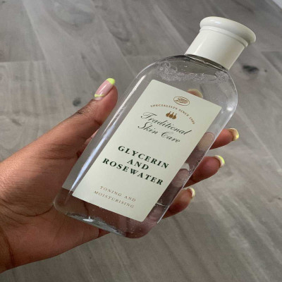 BOOTS Traditional Glycerin and Rosewater (200 ml)