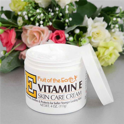 Fruit Of The Earth Vitamin E Moisturizing Skin Care Cream 113g.